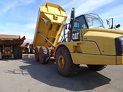 Caterpillar 740B