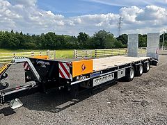 Chieftain Xcel 33 Ton Tri Axle Low Loader Trailer