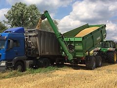 Agrimont Überladeschnecke 300 t/h HP 400 an neuer Rückwand Überladewagen