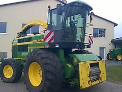 John Deere 6850