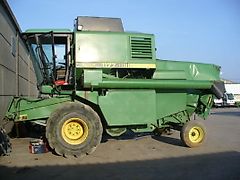 John Deere PIECES MOISSONNEUSE BATTEUSE 1177 HYDRO/4