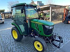 John Deere 2038R